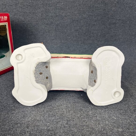 Dickens Collectibles Porcelain Covered Bridge Village Accessories 1998 With Box - Picture 6 of 7